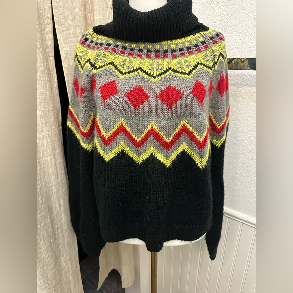 Derek Heart Black Red Yellow Gray Turtle Neck LS Fair Isle Nordic Sweater Large